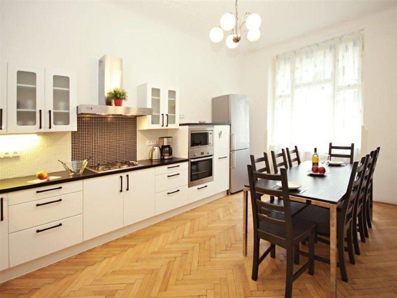 Exclusive Prag