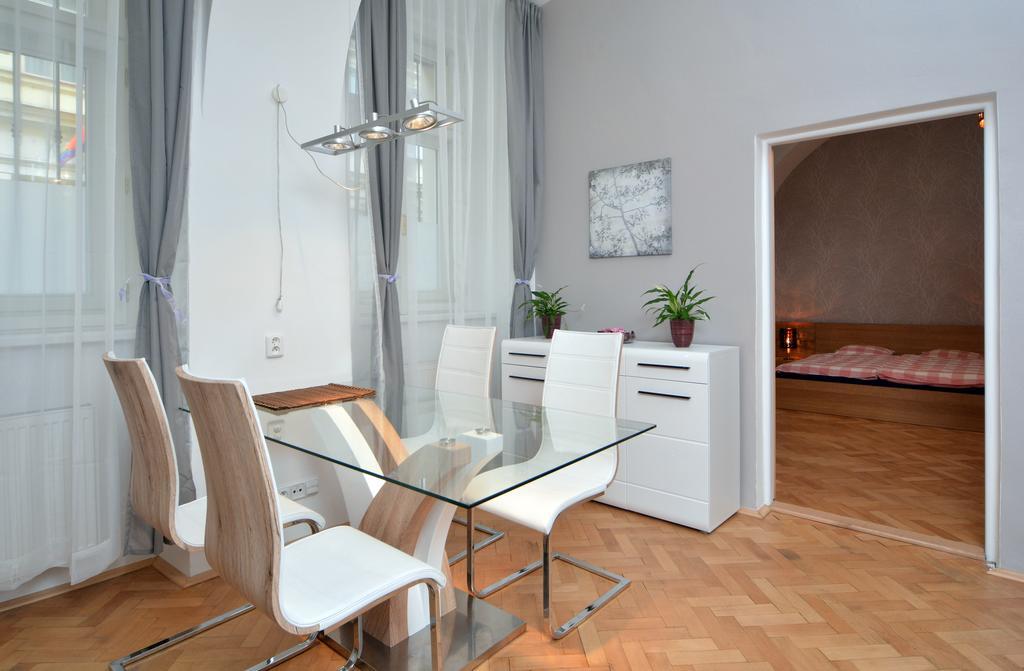Apartment Opatovicka Prag