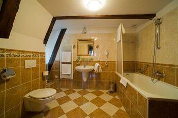 Cerny Slon Hotell 4*