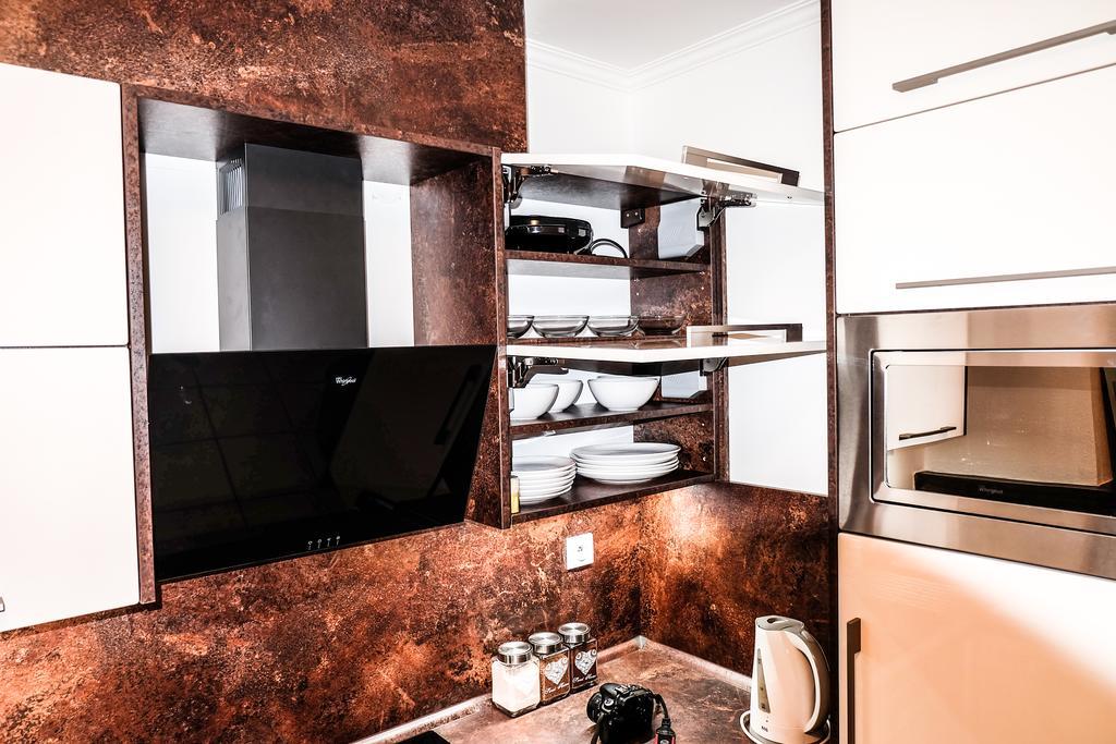 12 Apartment *