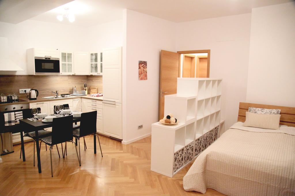 Apartment Smichov Praguestars *