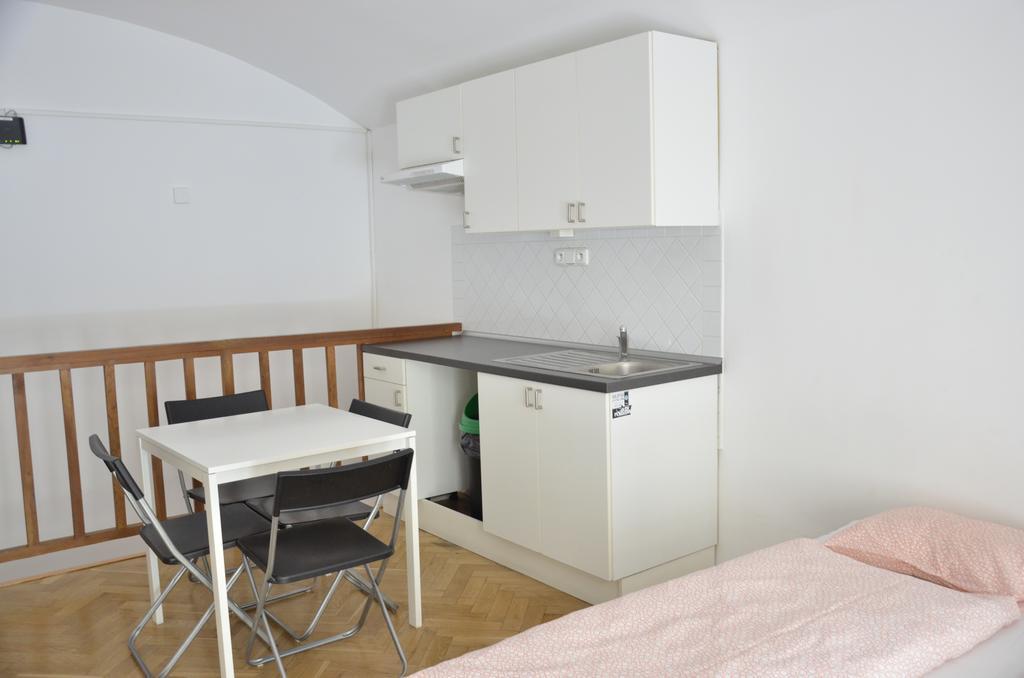 Jump In Hostel Hostel Prague