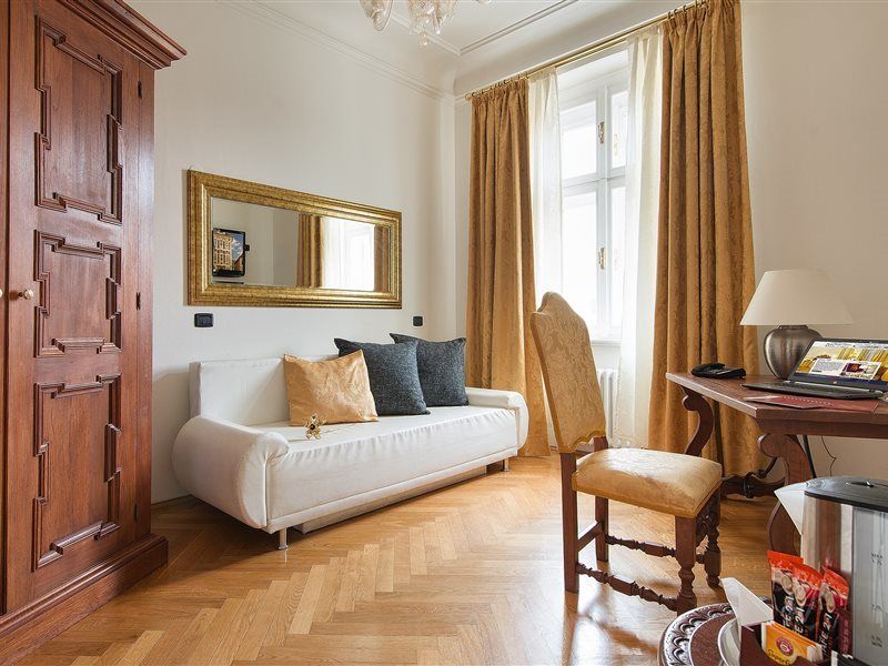 Hotell Charles Bridge Palace 4*