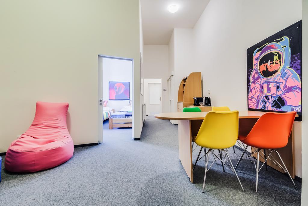 Pop Art Apartment *