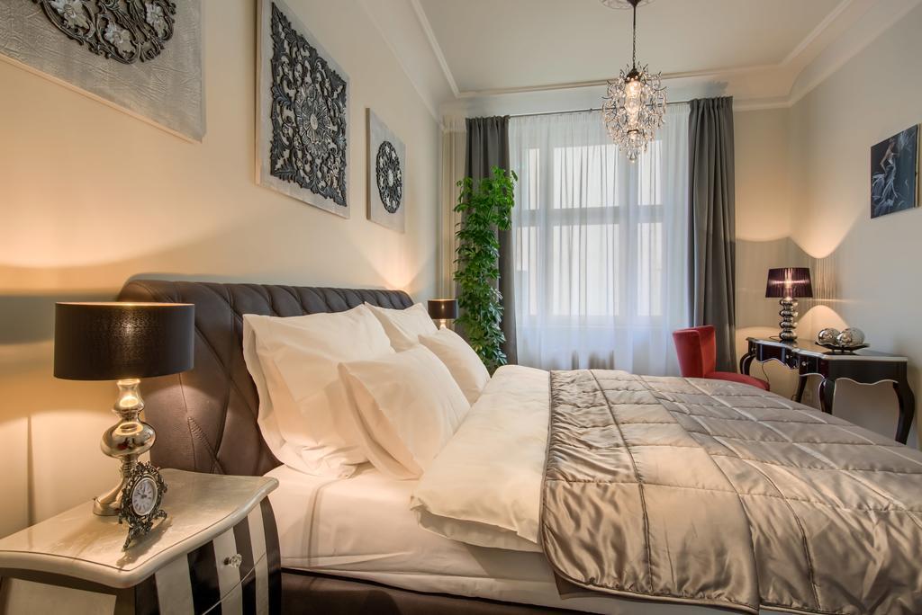 Pragueone Apartment,a/c,terrace *