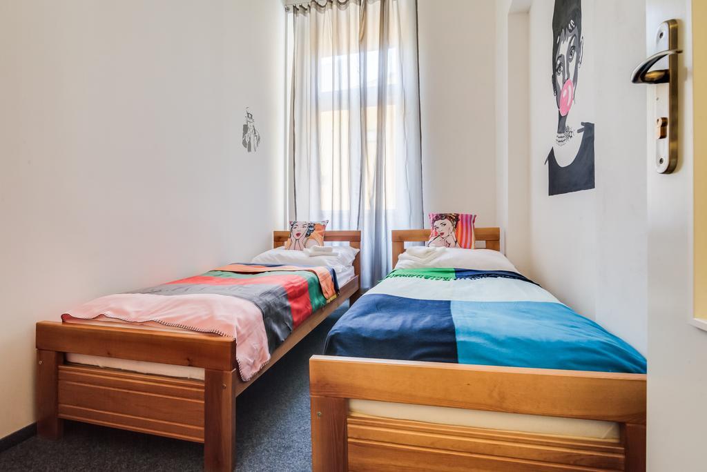 Apartment Pop Art *