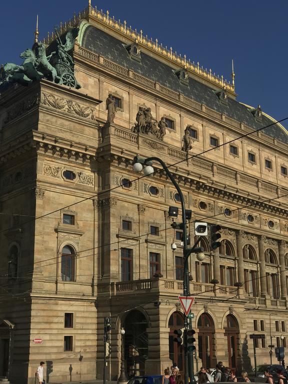Apartment Charming Apt W Balcony Old Town Prag