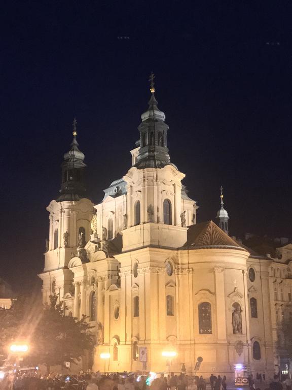 Apartment Charming Apt W Balcony Old Town Prag