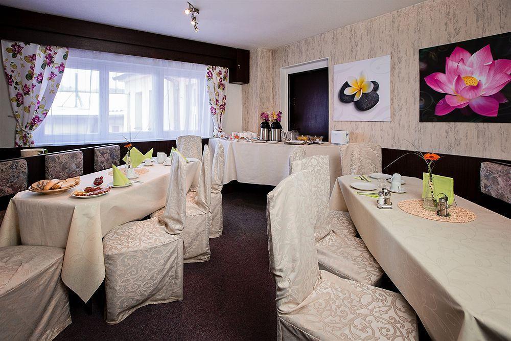 Bona Serva Hotell Prag
