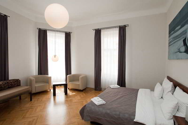 Hotel Miss Sophie's New Town&wellness