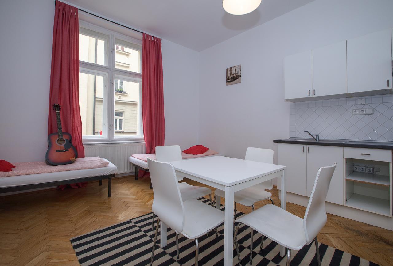 Jump In Hostel Prague
