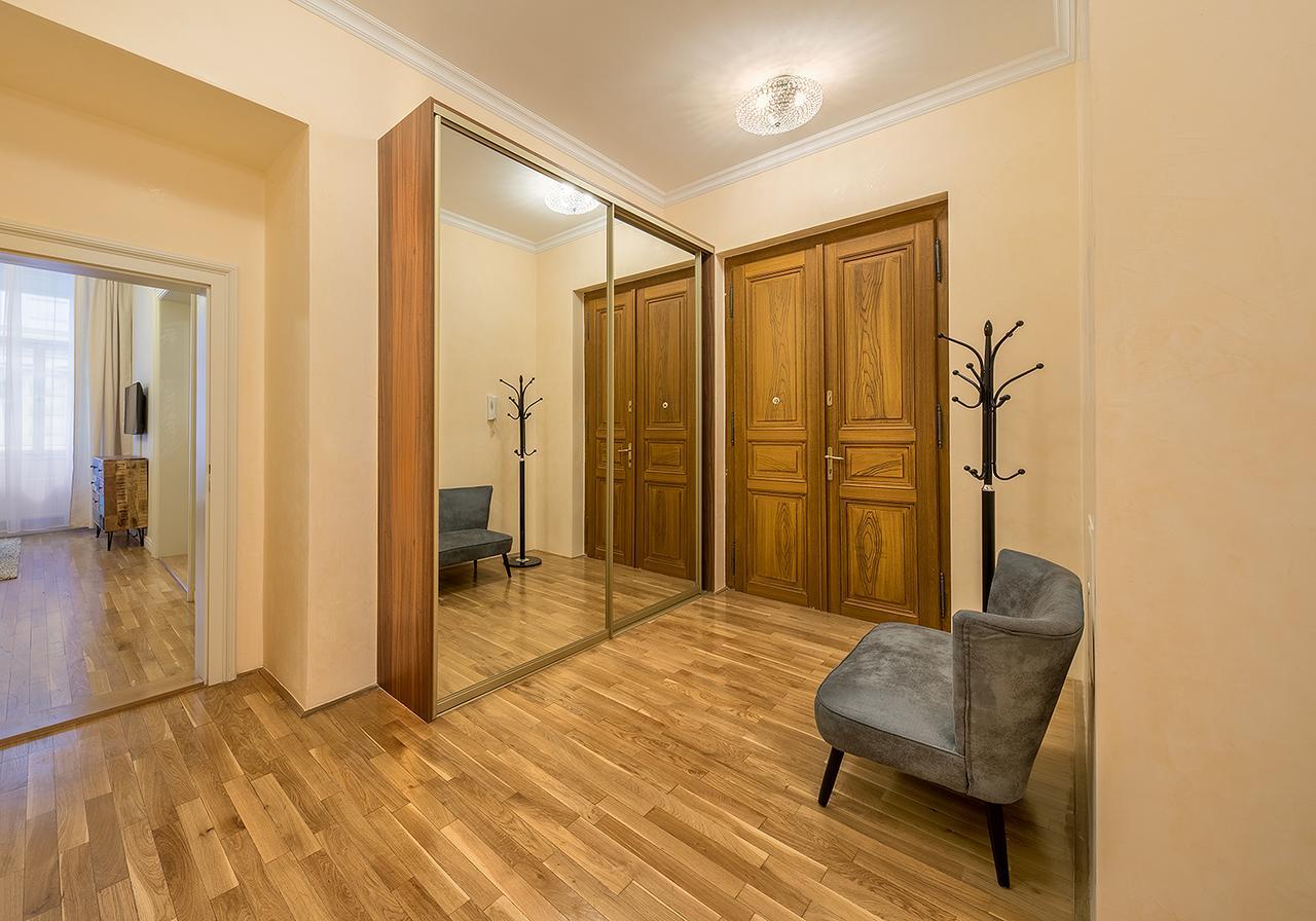 Days - Luxurious Lesser Town * Prag