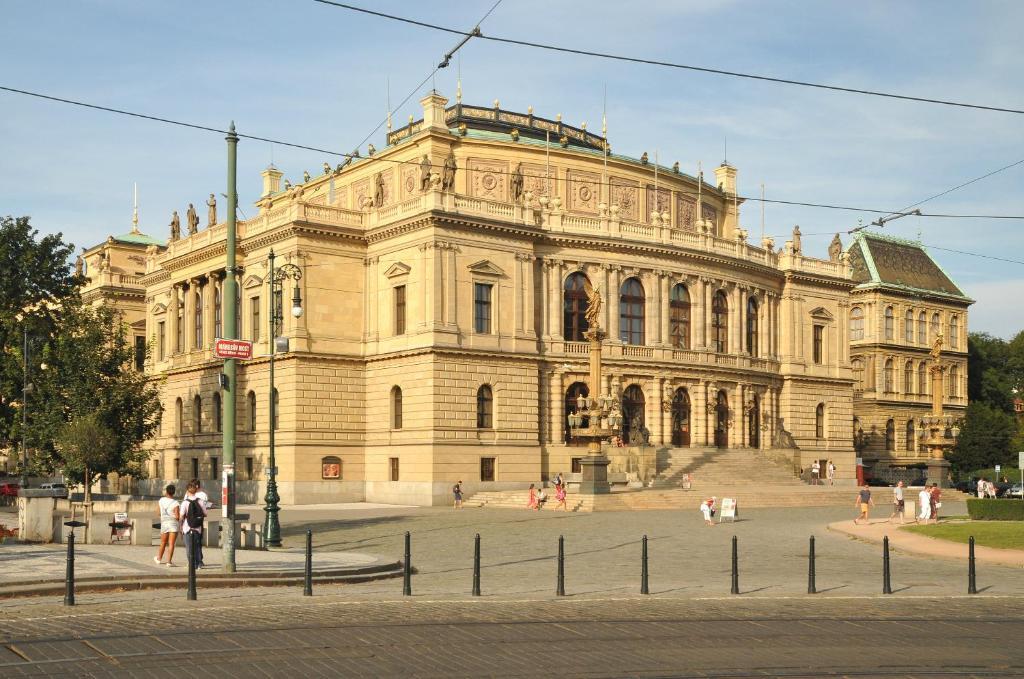 Navratilova Prag