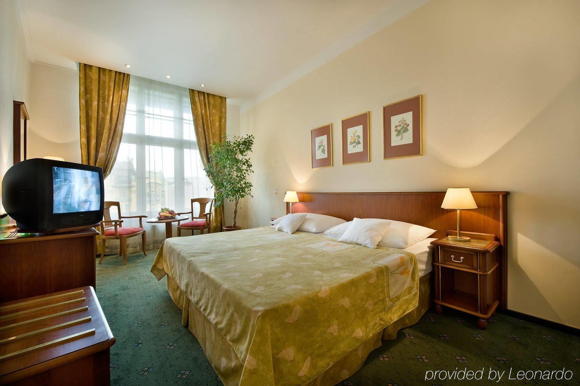 Ea Rokoko Hotel 4*