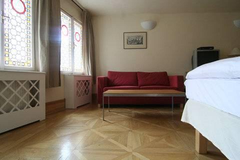 Mostecka 12 Hotel 3*