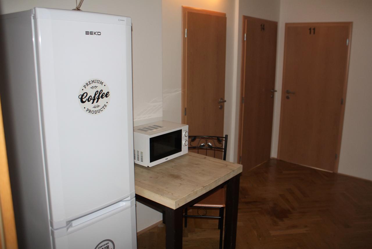 Hello * Prag