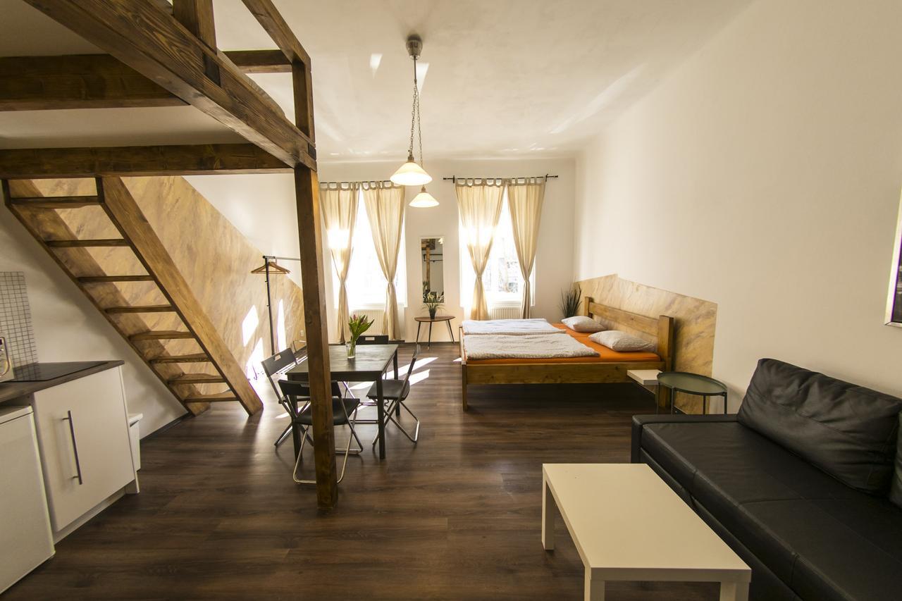 Freedom Rooms & Apartments *