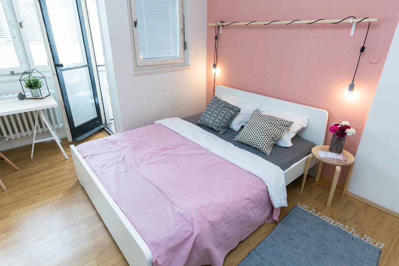 Apartment Ve Smeckach 27 Prag