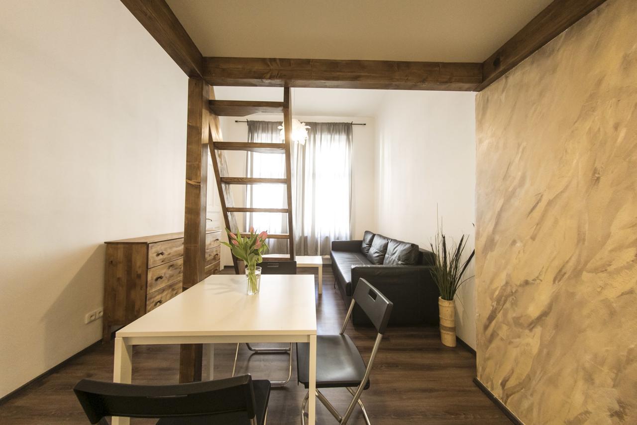 Freedom Rooms & Apartments *