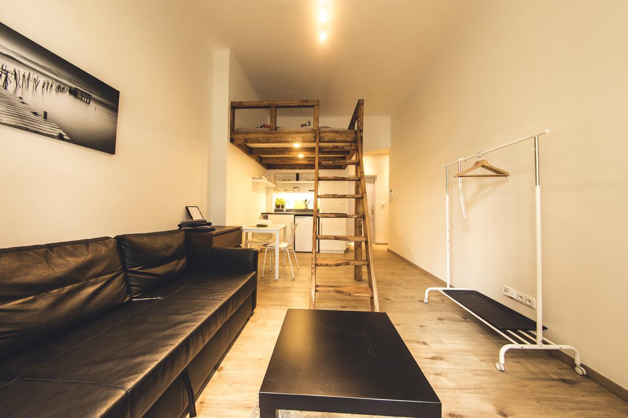 Apartment Freedom Rooms & Apartments