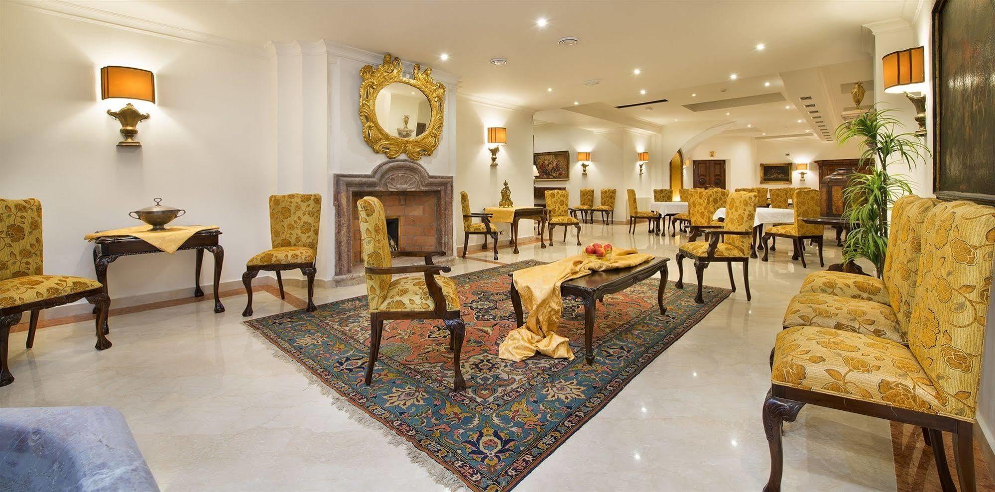 Hotell Leon D'oro 4*