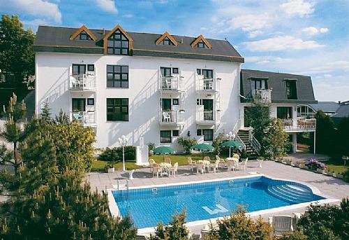 Hotel Monica