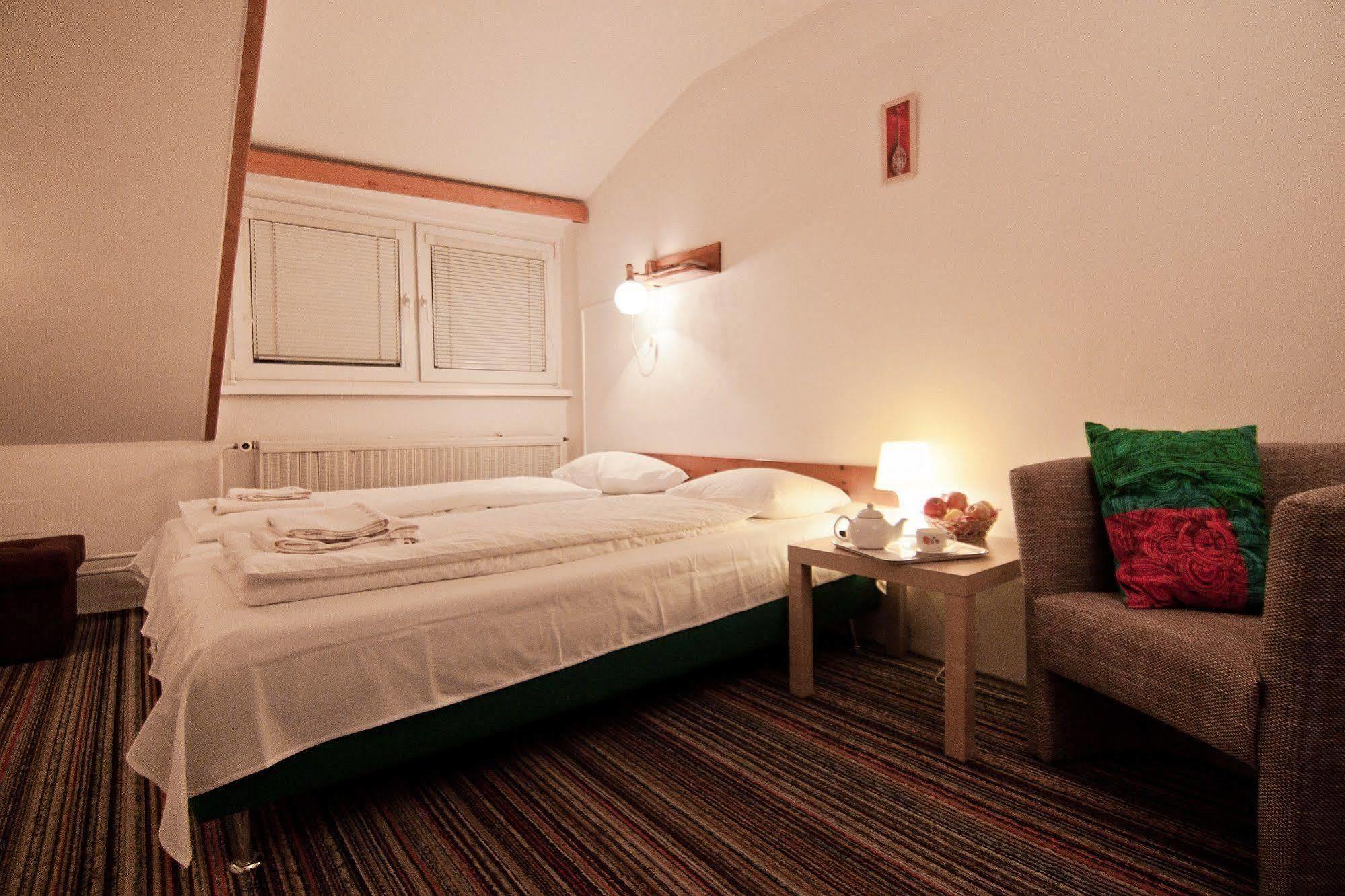 Nika Penzion 3*