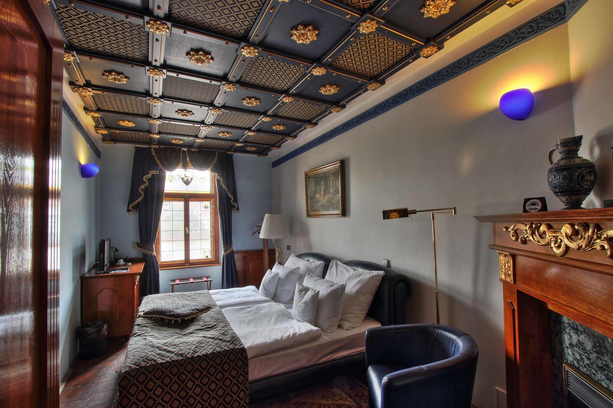 U Pava Hotell