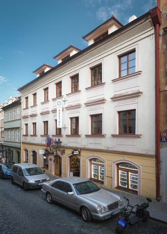 Little Quarter Hostel *