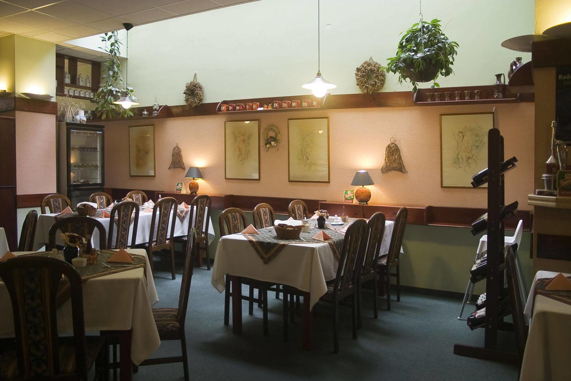 U Stare Pani - At The Old Lady Hotell 4*