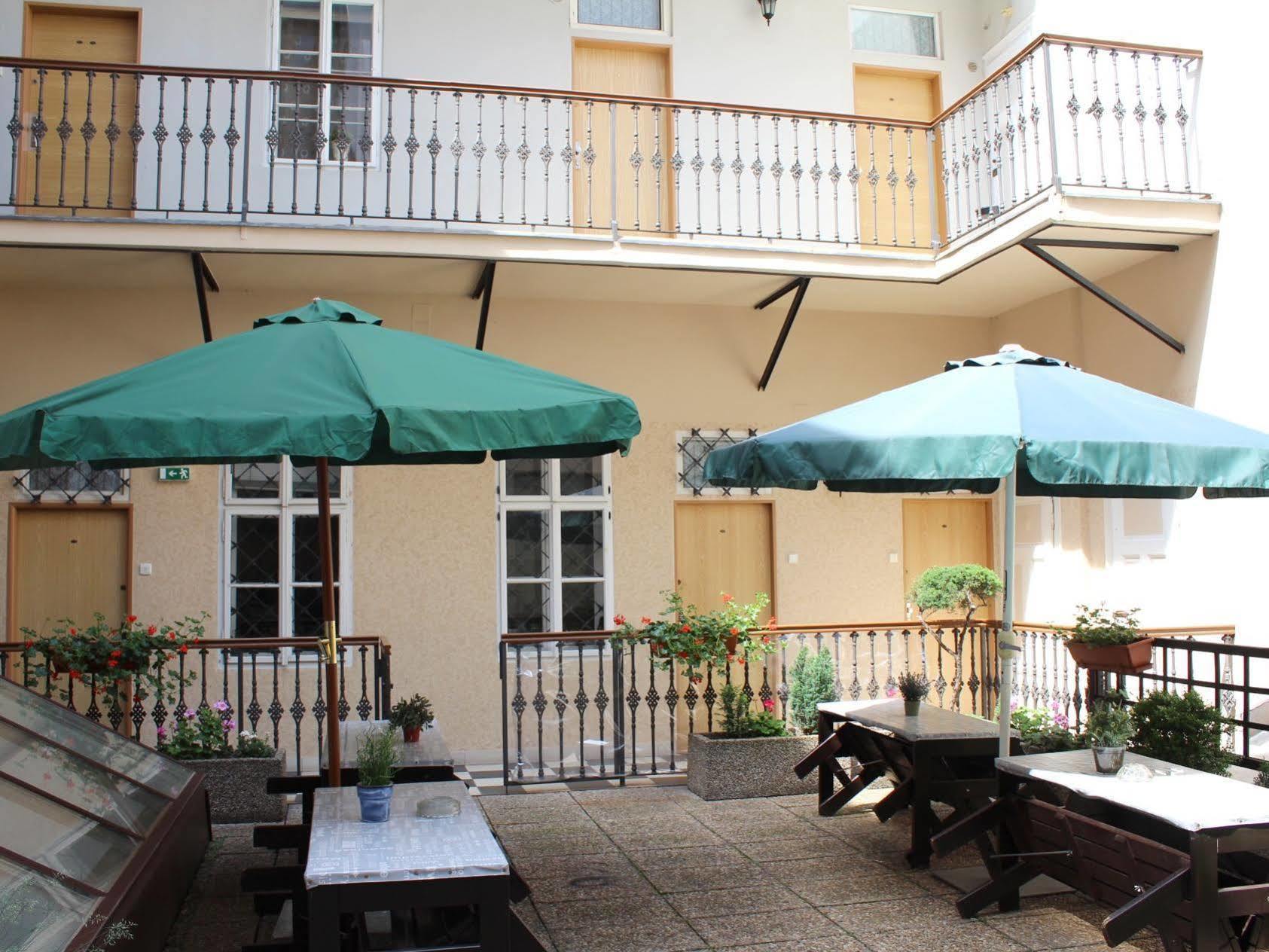 Alice House 3* Prague
