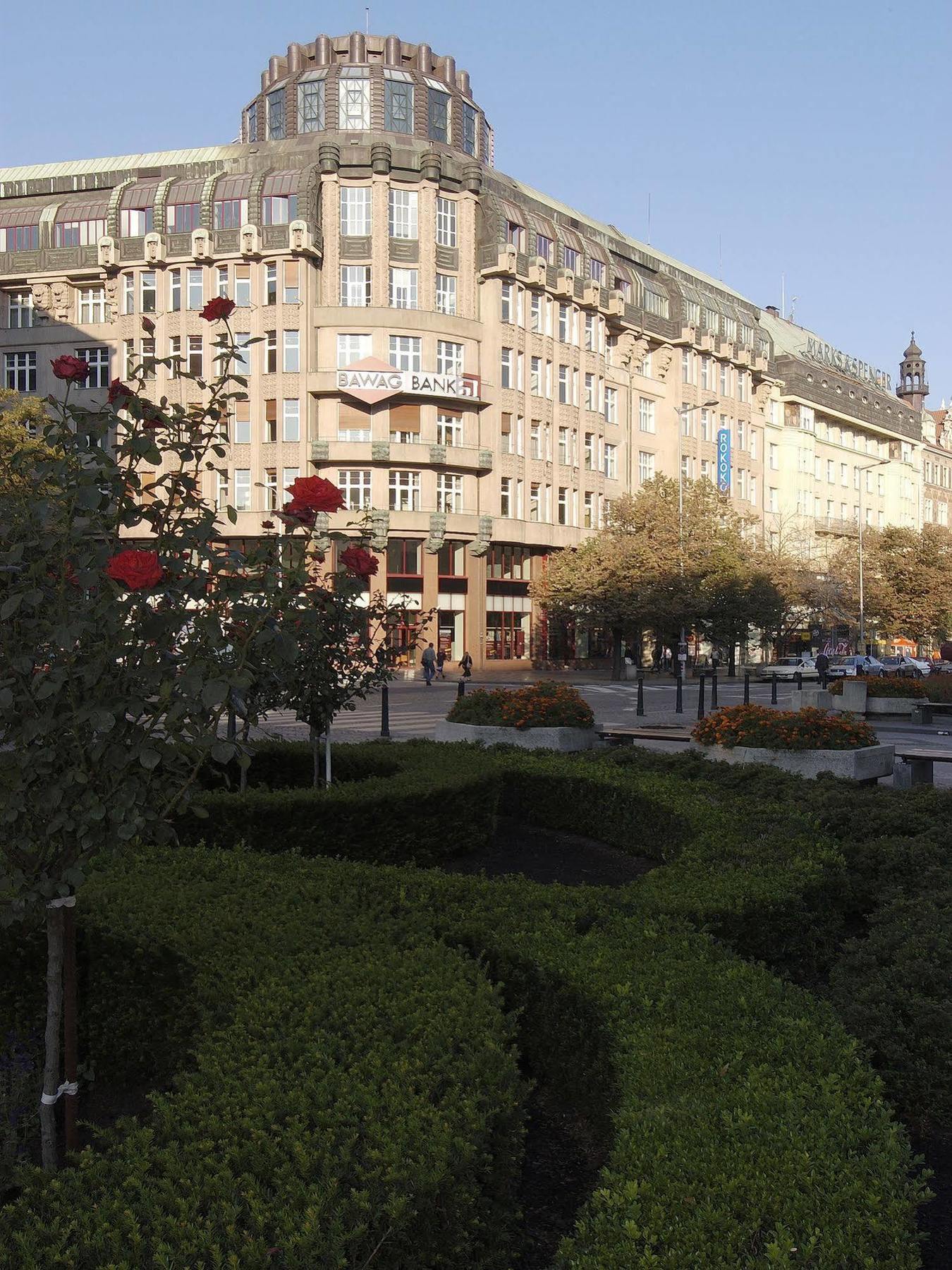 Ea Rokoko Hotel 4*