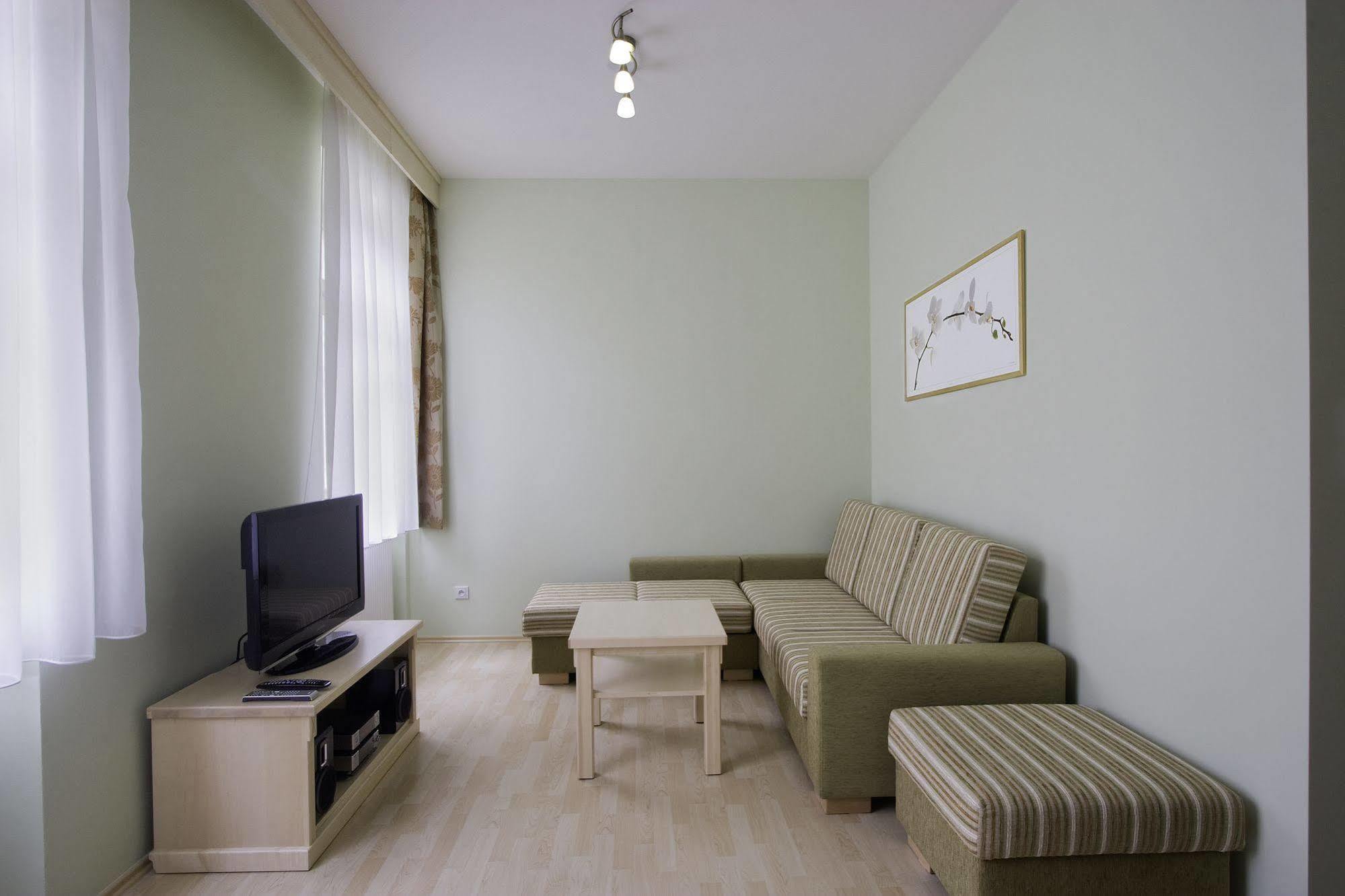 Anděl Aparthotel 3*