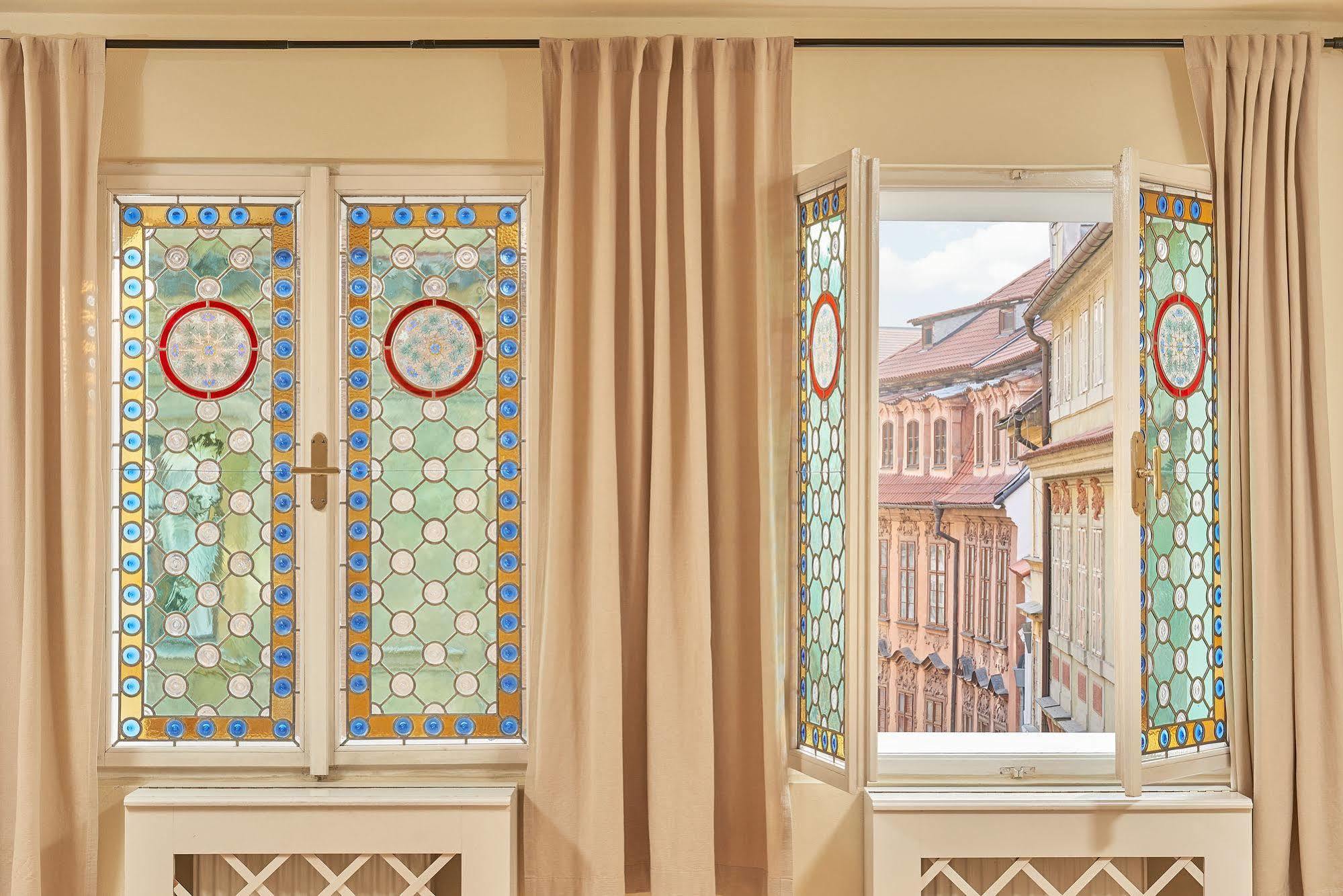 Mostecka 12 Hotel