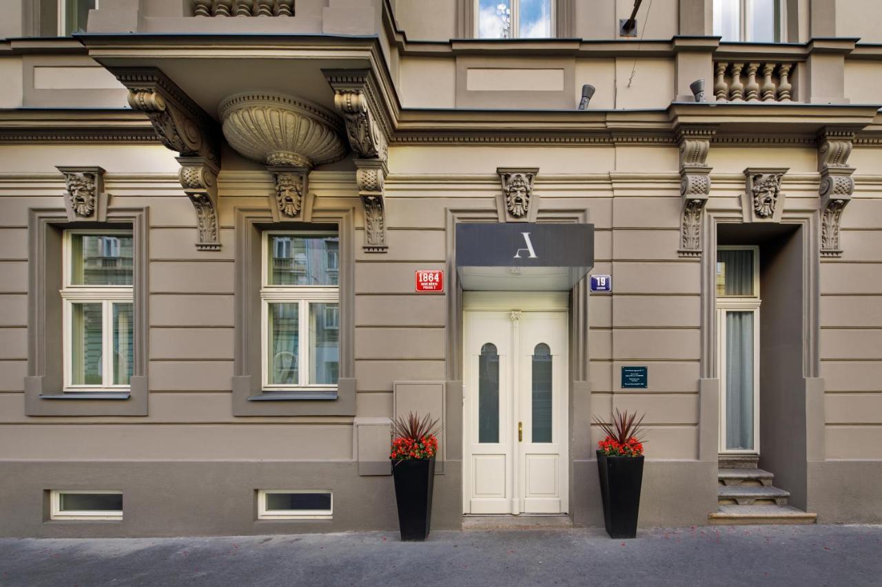 Avenue Legerova 19 *