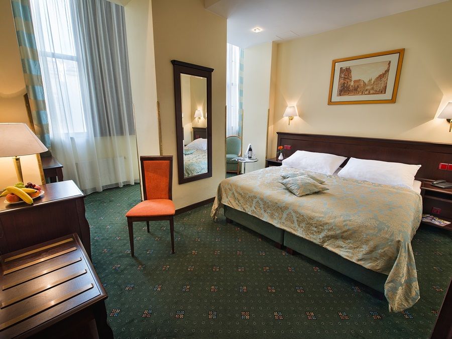 Ea Downtown Hotell 4*