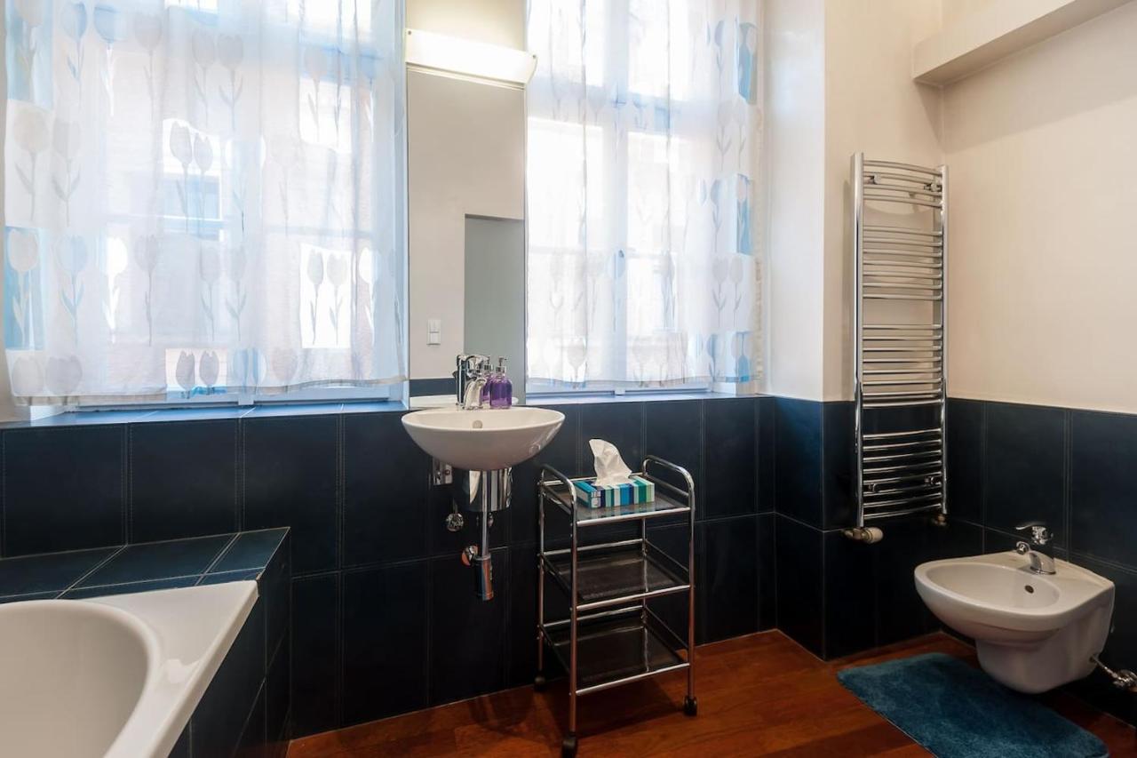 Apartment ★5 Star Living-amazing 2bed|2bath Apt-old Town Sq Prag