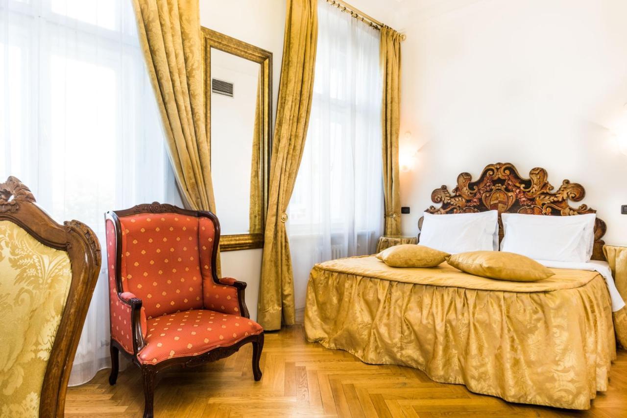 Hotell Charles Bridge Palace