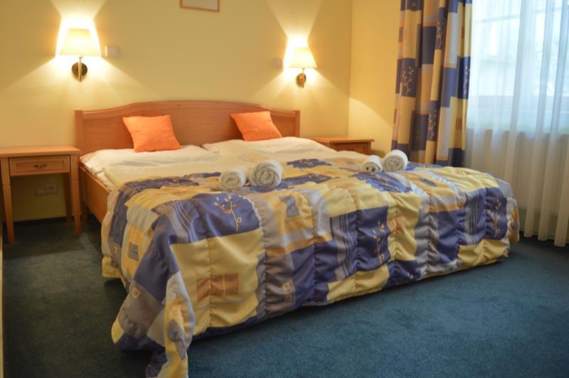 Hotell Claris 3*