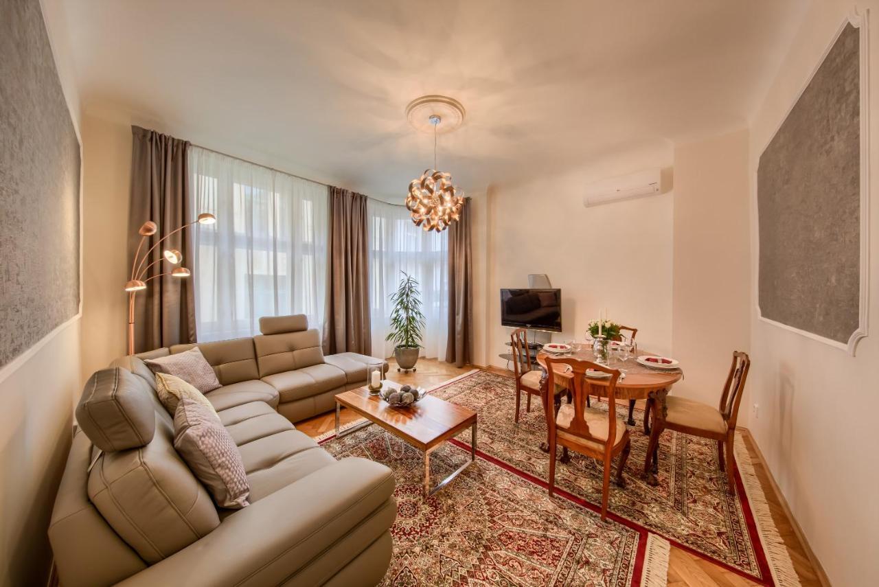 Pragueone Apartment,a/c,terrace *