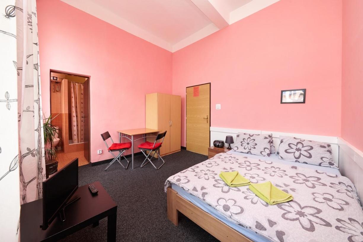 Onefam Arbes Hostel Praha