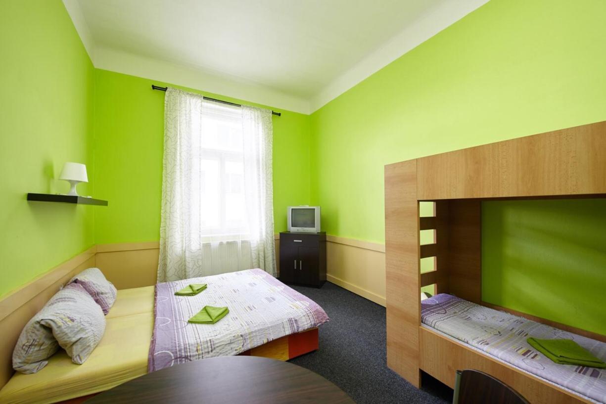 Hostel Onefam Arbes