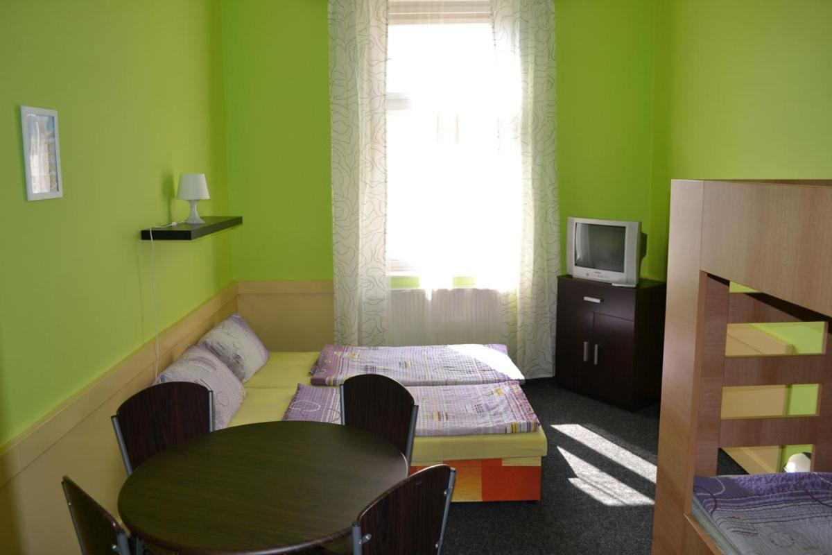 Onefam Arbes Hostel