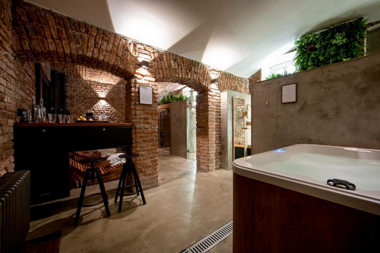 Hotel Miss Sophie's New Town&wellness 4*