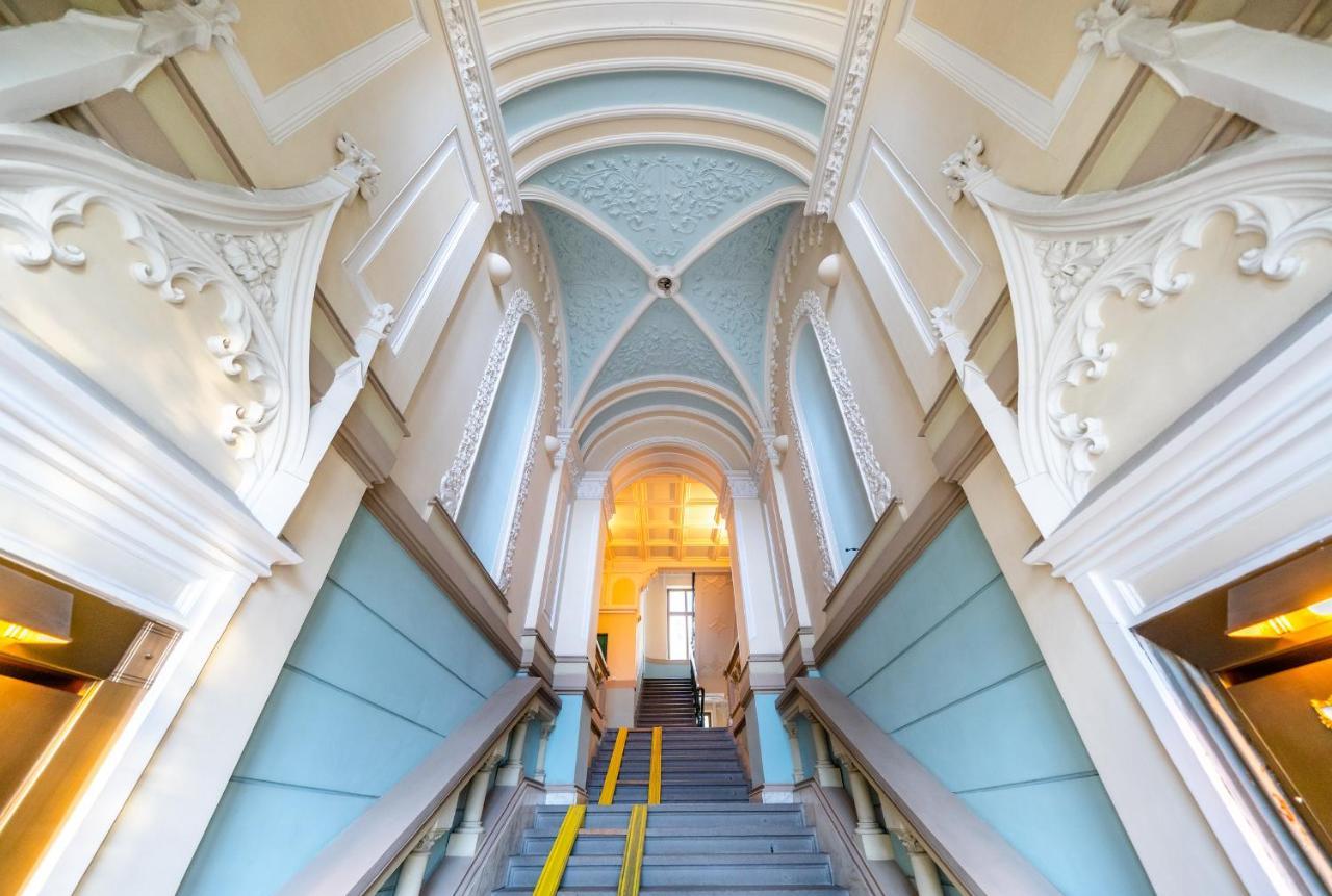 5br 2bath Masarykovo Nabrezi * Prague