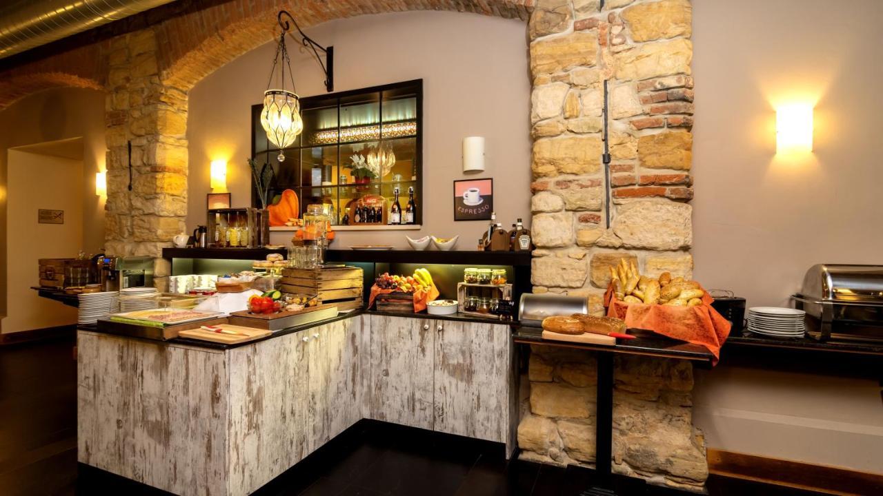 Chvalska Tvrz Hotel Prag