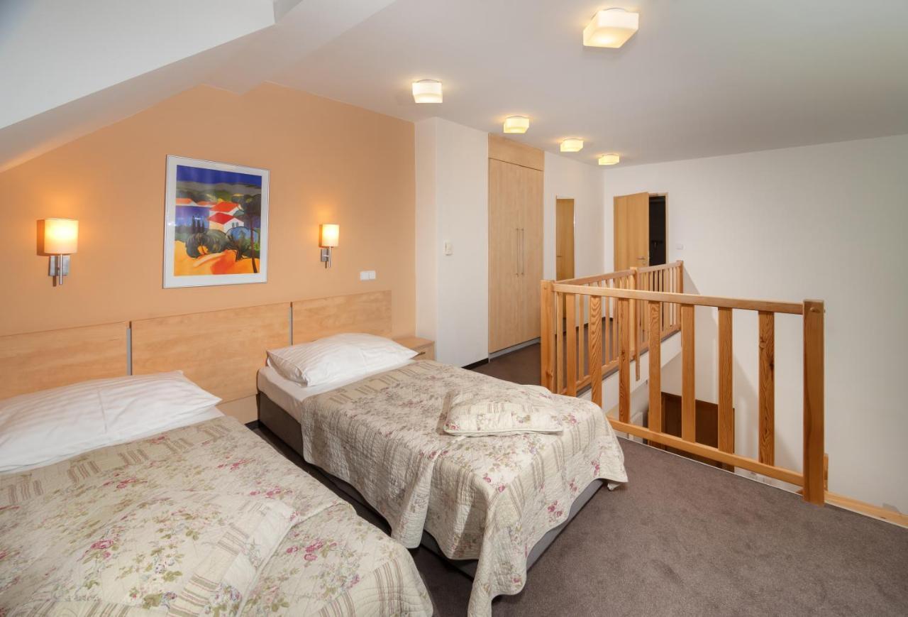 Chvalska Tvrz Hotel Prag