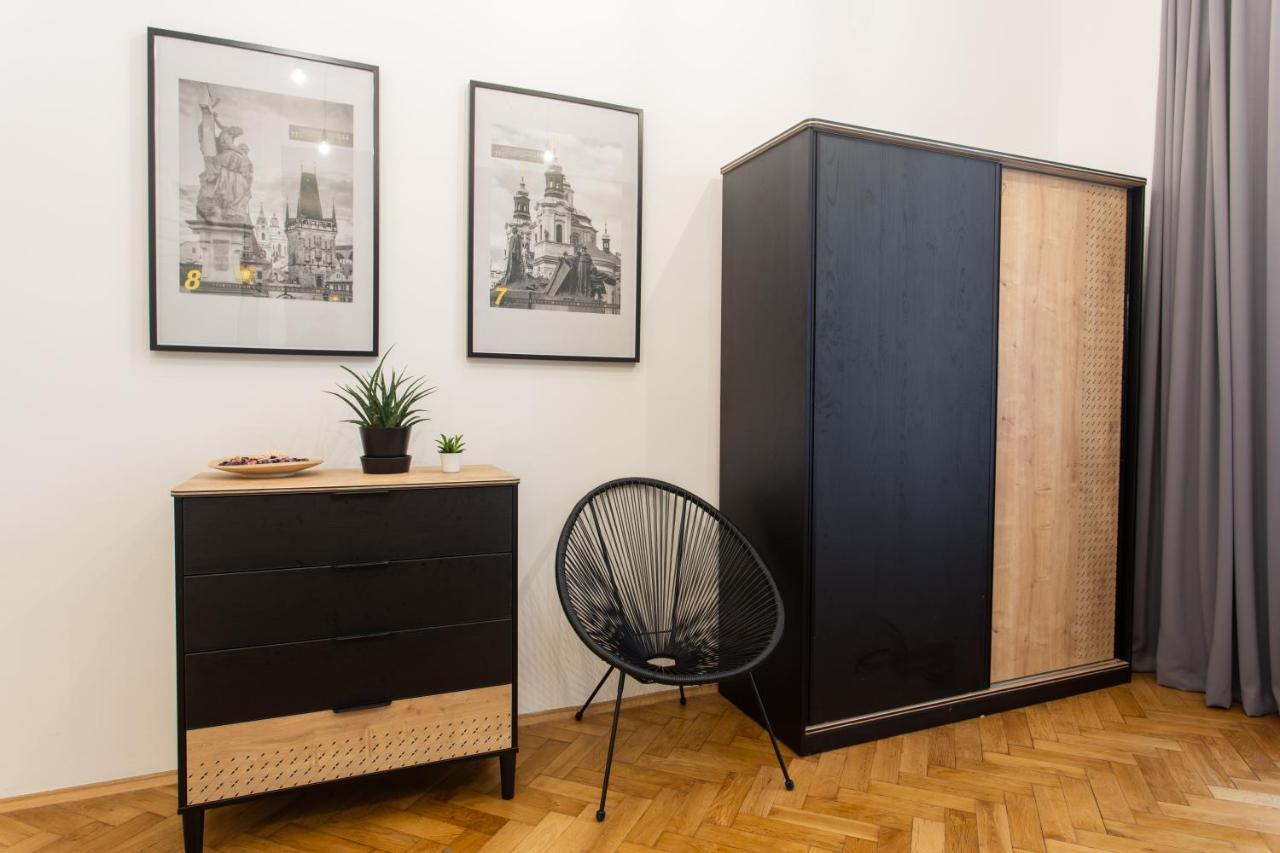 Apartment Spacious Near The River Prag