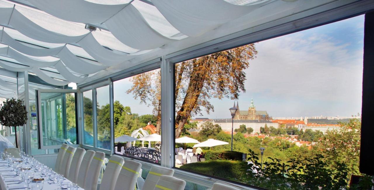 Lägenhet Nebozizek A Restaurant Prag