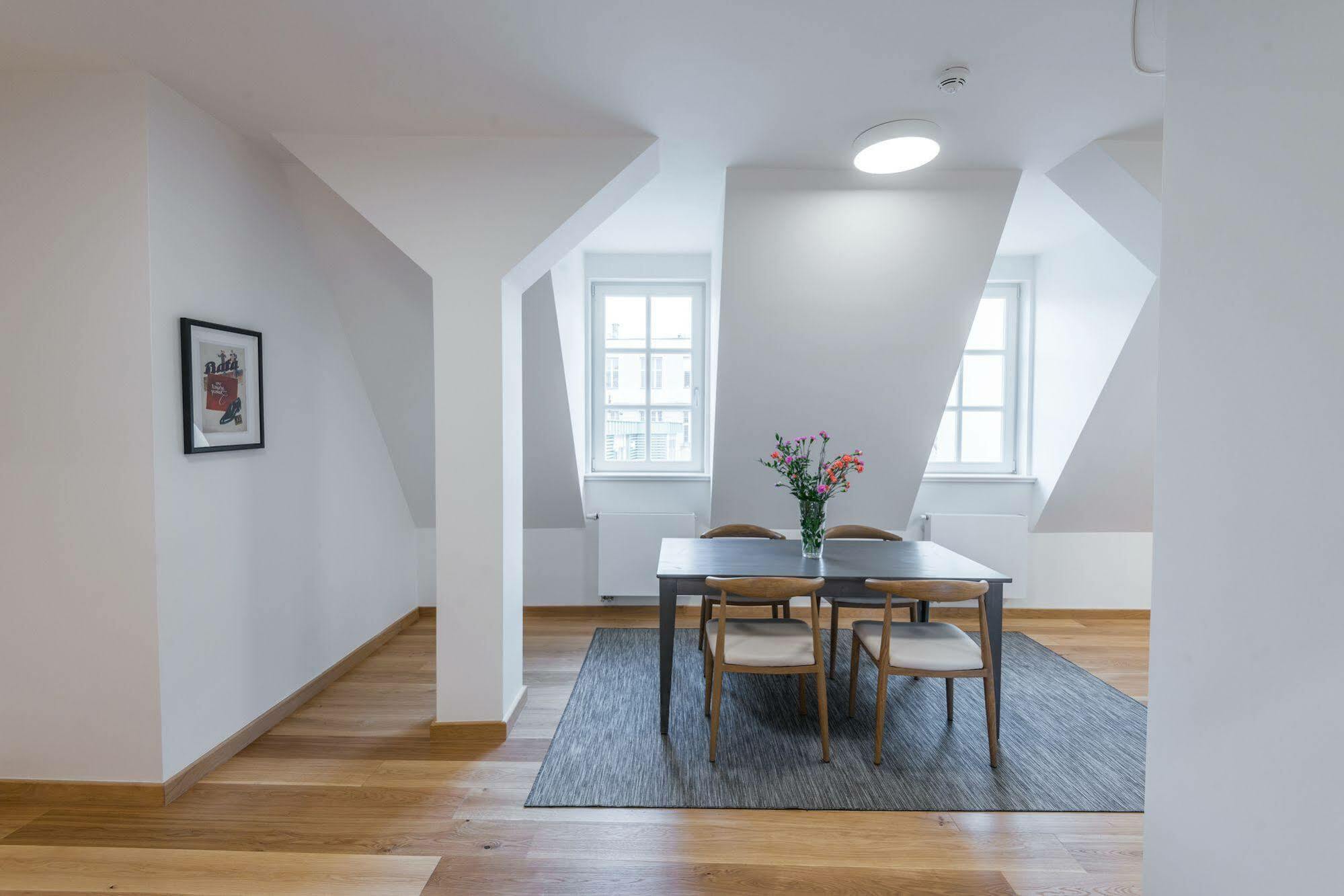 Apartment Harrachovsky Palace Prag